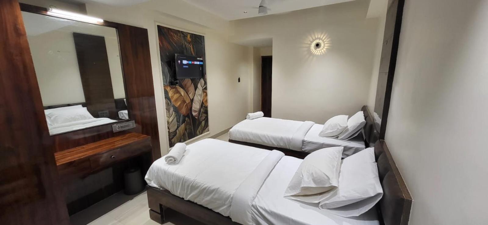 Model Grand Inn بيلاري المظهر الخارجي الصورة